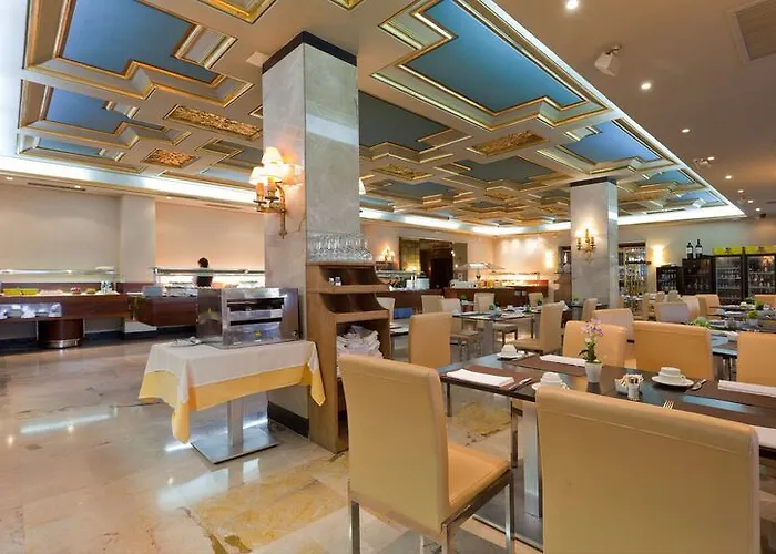 Hotel Gran Delfin