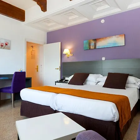 Hotell Gran Delfin 4*